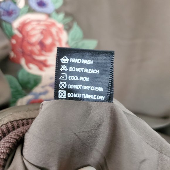 NWOT Olivaceous Floral Embroidered Bomber Jacket - Picture 4 of 9